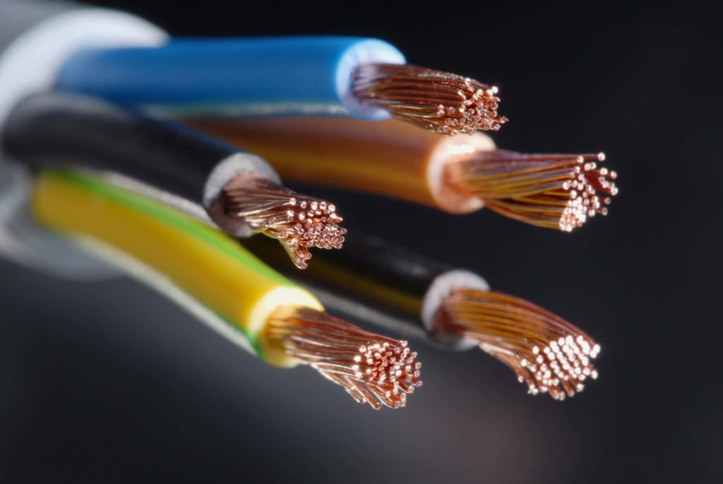 32-electriciens-cable-denude-fils-couleur
