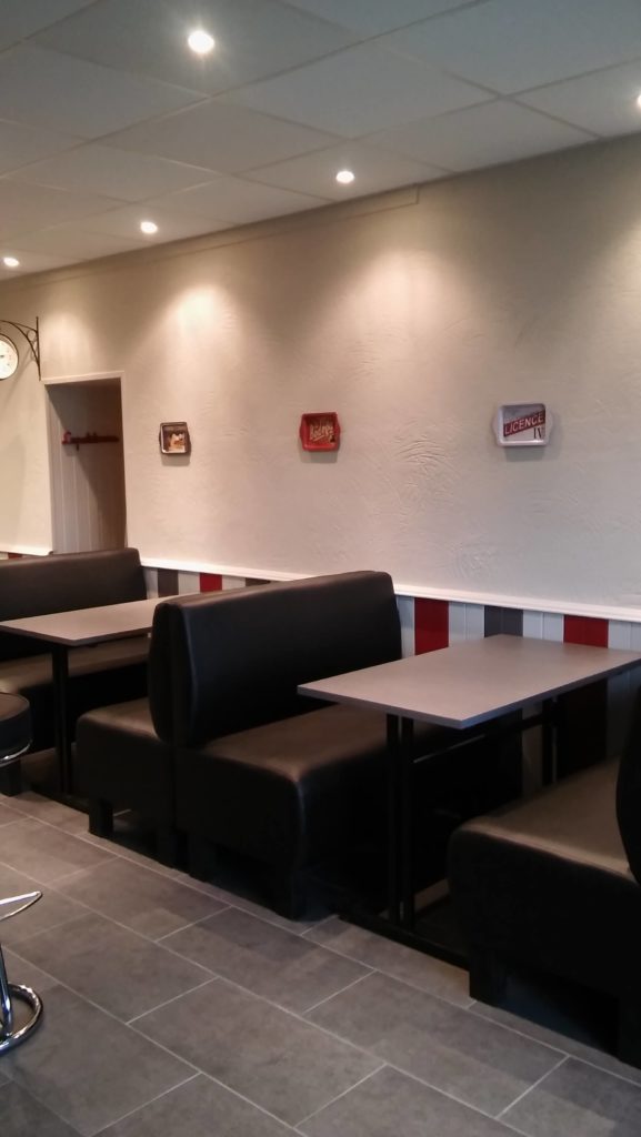 fersilva-electricite-generale-saint-georges-les-baillargeaux-led-plafond-restaurant